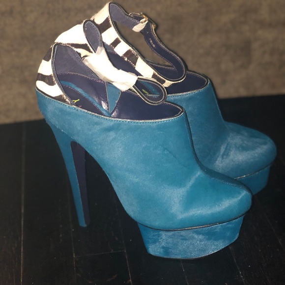 10M High Heels (never worn) - Picture 1 of 6